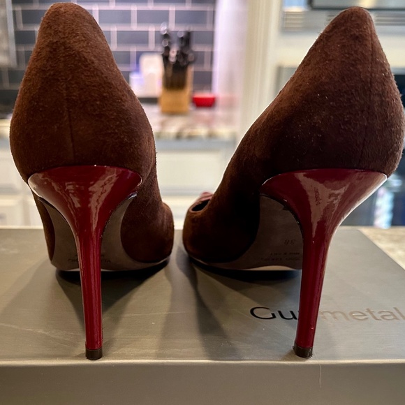 Rare Vintage Gunmetal Brown Suede with Red Patent Leather Pumps - Size 8 - EUC - Picture 6 of 7